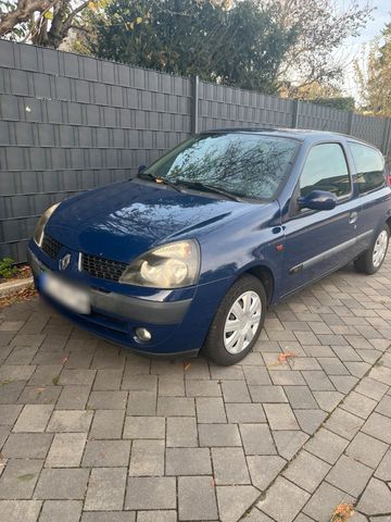 Renault Clio 1.2 mit TÜV