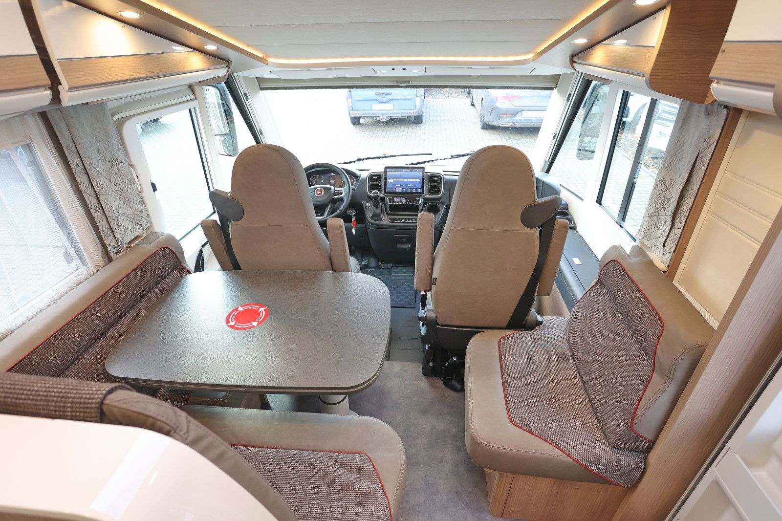 Fahrzeugabbildung Malibu I 460 LE Touring | 5. SITZ + SCHLAFPLÄTZE