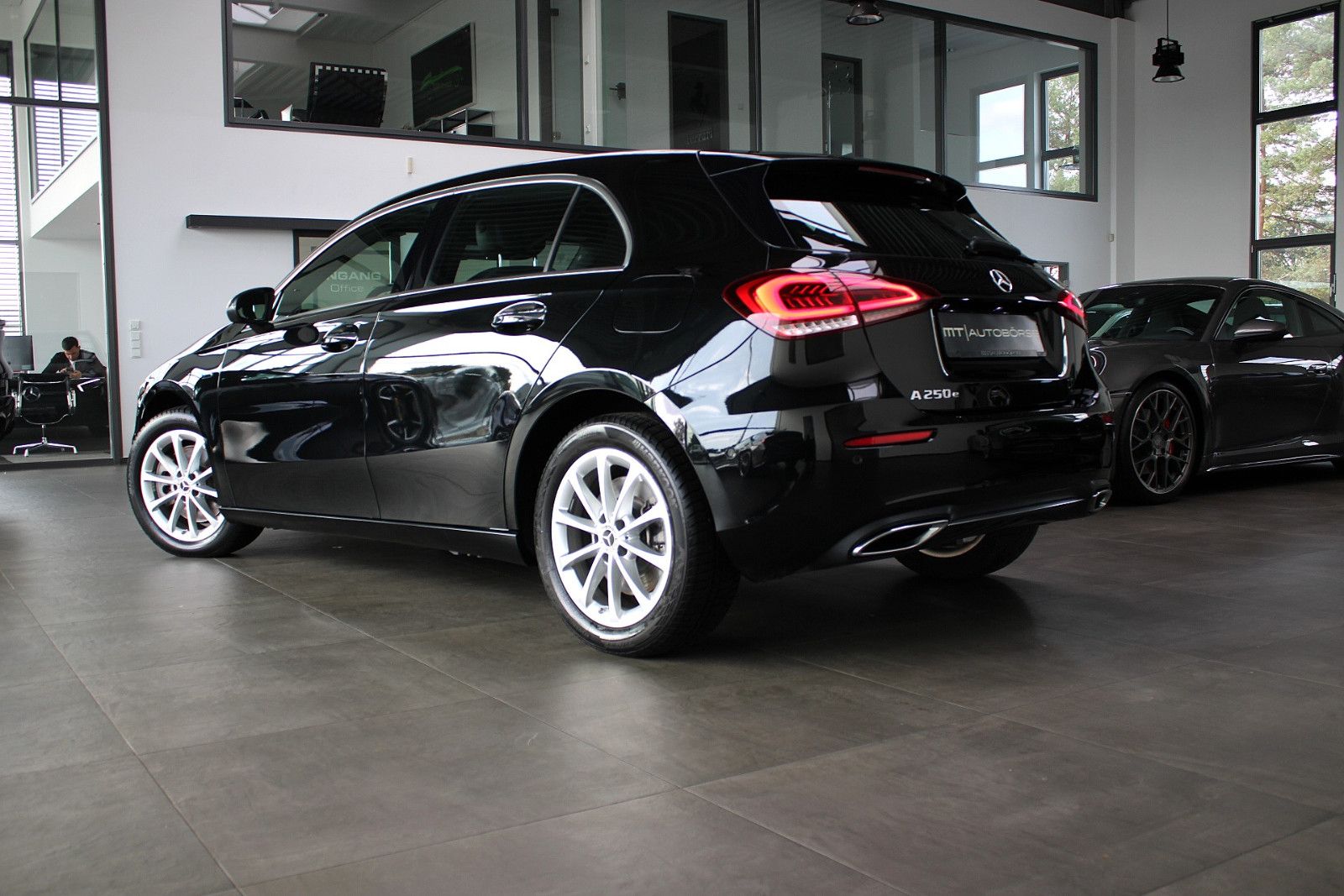 Mercedes-Benz A 250e PROGRESSIVE MBUX NAVI KAMERA LEDER foto 19