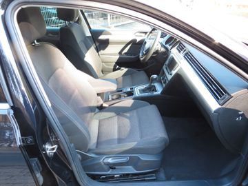 Volkswagen Passat Variant - 11