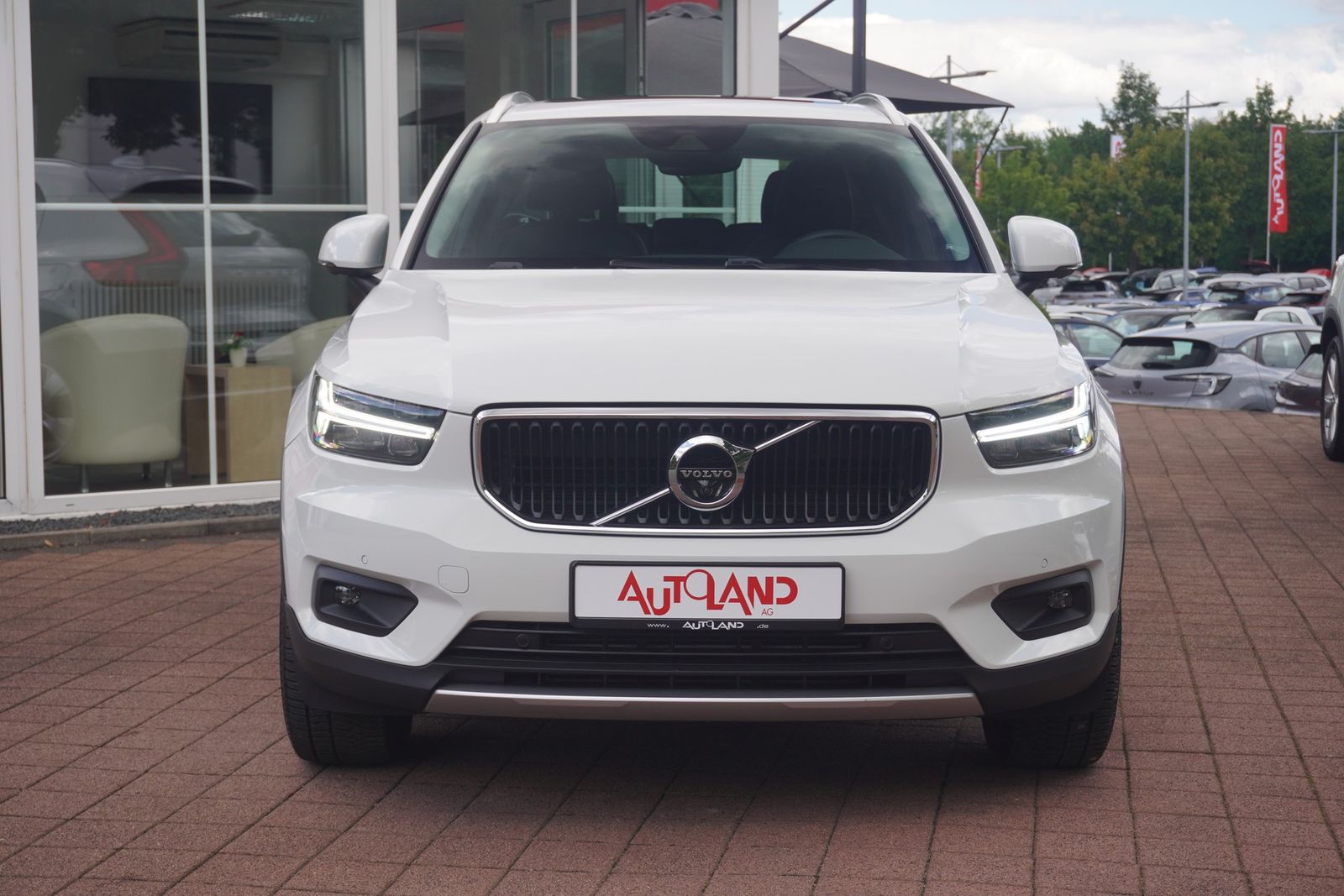 Volvo XC40 2.0 Momentum AWD Aut LED 360° Panorama Navi foto 6