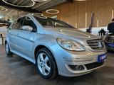 Mercedes-Benz B 200 Turbo *AHK*Klima*SHZ*Navi*PDC*Freisprech* - aus 2005: Van