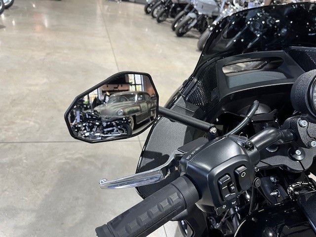 Fahrzeugabbildung Harley-Davidson FXLRST Low Rider ST 117 High Output