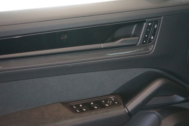 Porsche Cayenne GTS Coupé | Leichtbau Sport-Paket Porsche Cayenne GTS Coupé | Leichtbau Sport-Paket