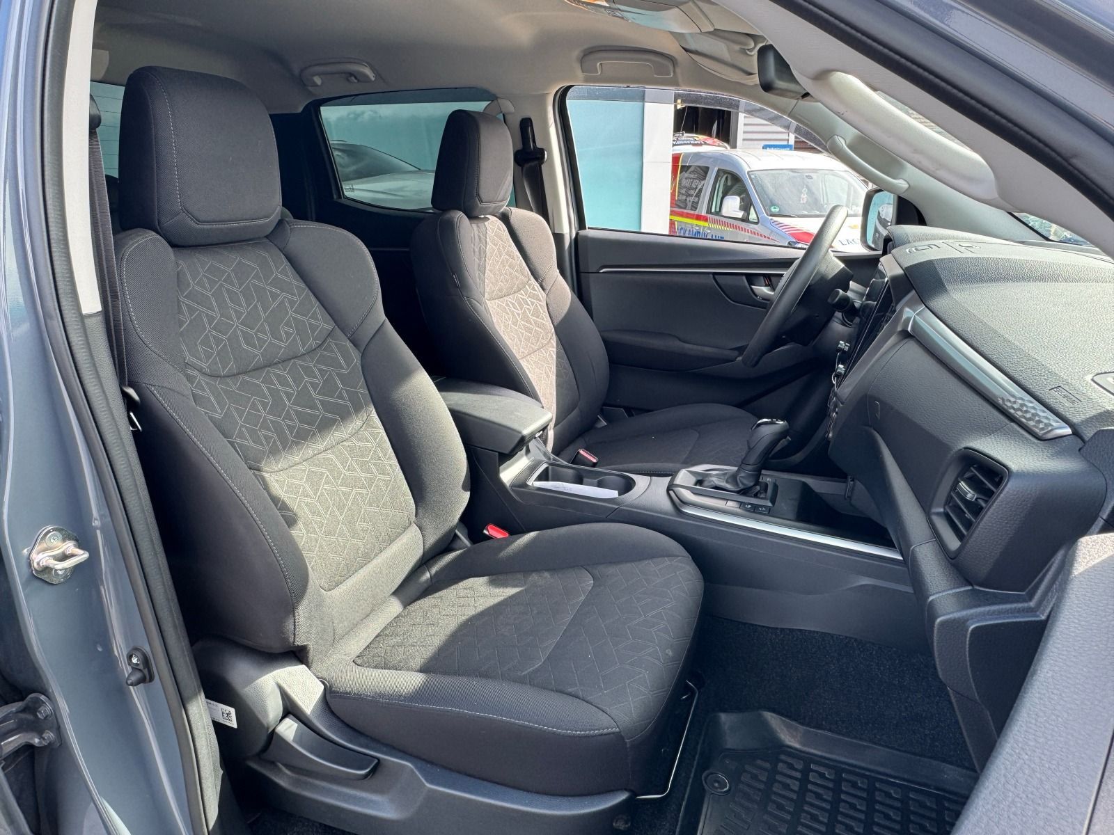 Fahrzeugabbildung Isuzu D-Max 1.9 TD Double Cab 4WD LS Automatik