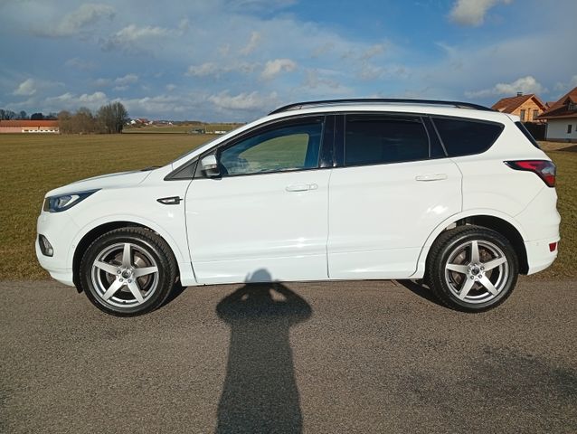 Ford Kuga ST-Line*Sitzheizu*Klimaautomatik* Navi *AHK