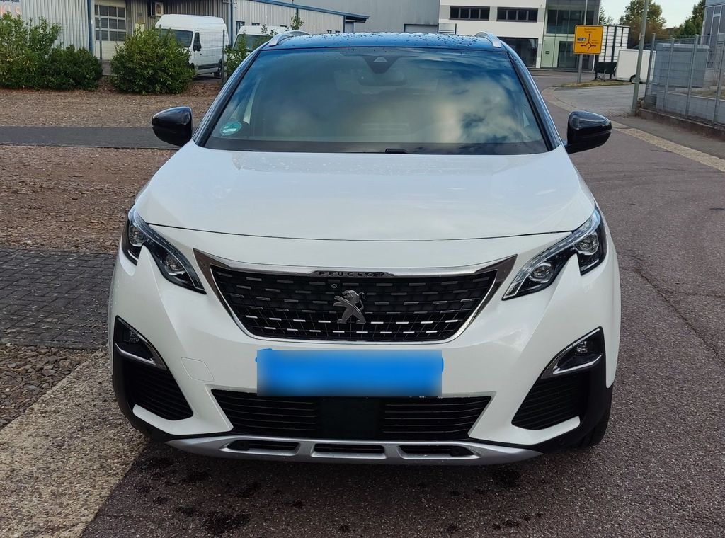 Image of Peugeot e-3008