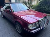 Mercedes-Benz CE 300 Cabriolet  - Mercedes-Benz CE 300 mit Benzin-Antrieb: Automatik