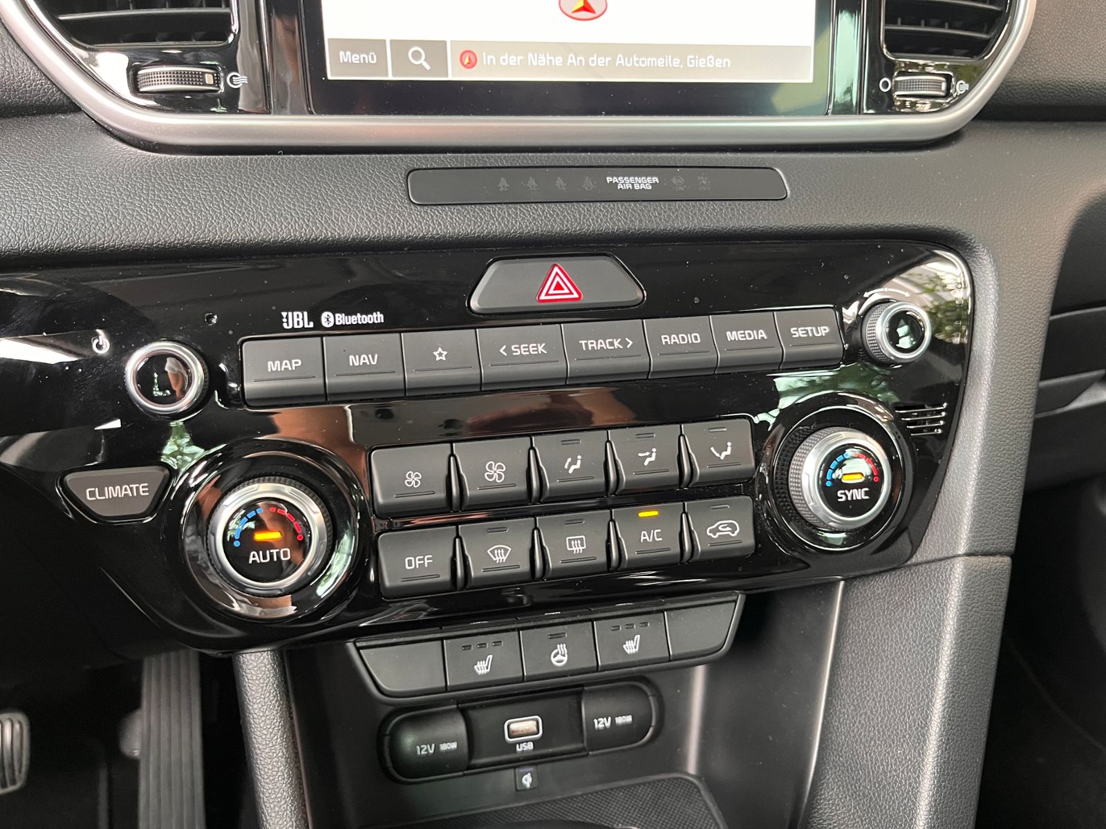 Fahrzeugabbildung Kia Sportage Black Edition 4WD JBL LED NAVI