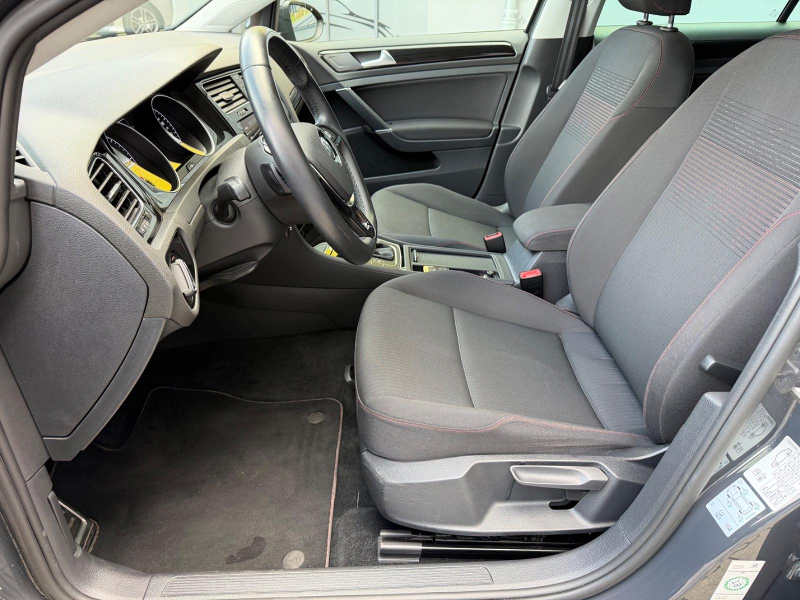 Volkswagen Golf VII Lim. Sound/ACC/AUTOMATIK/SHZ/NAVI/
