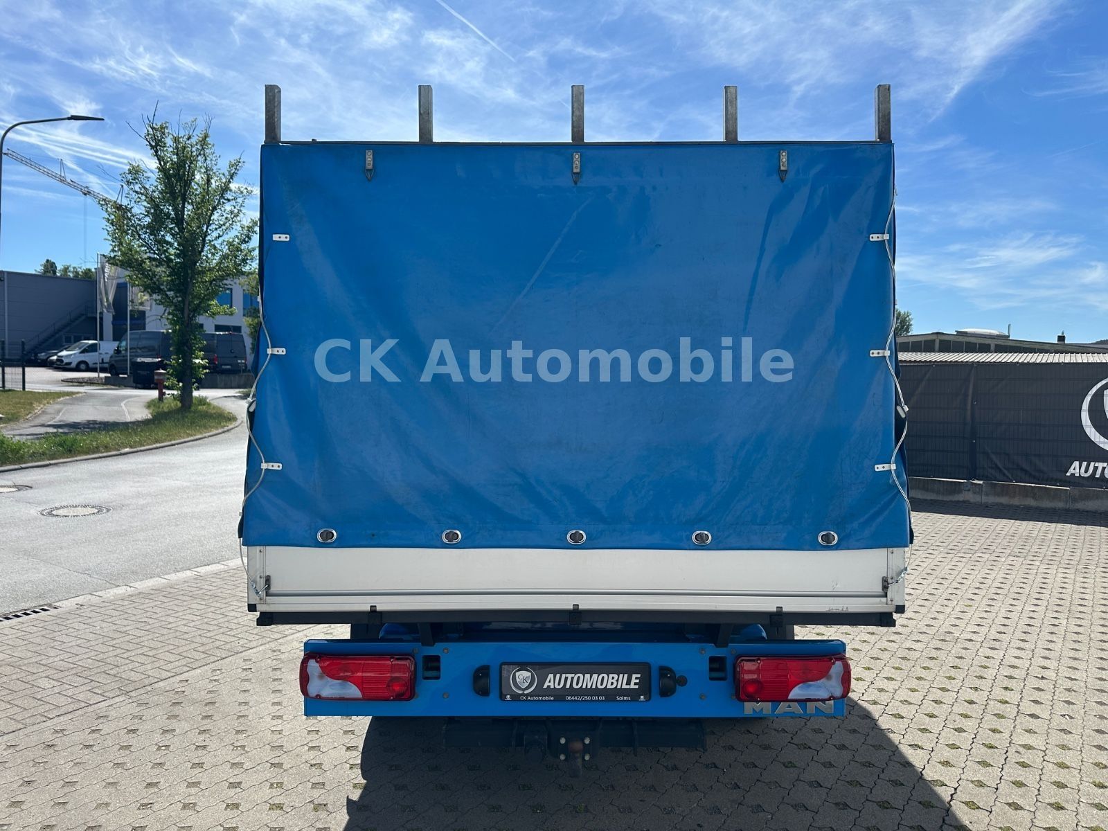 Fahrzeugabbildung MAN TGE 3.180 DoKa Pritsche/Plane 4X4/6 Sitze/AHK
