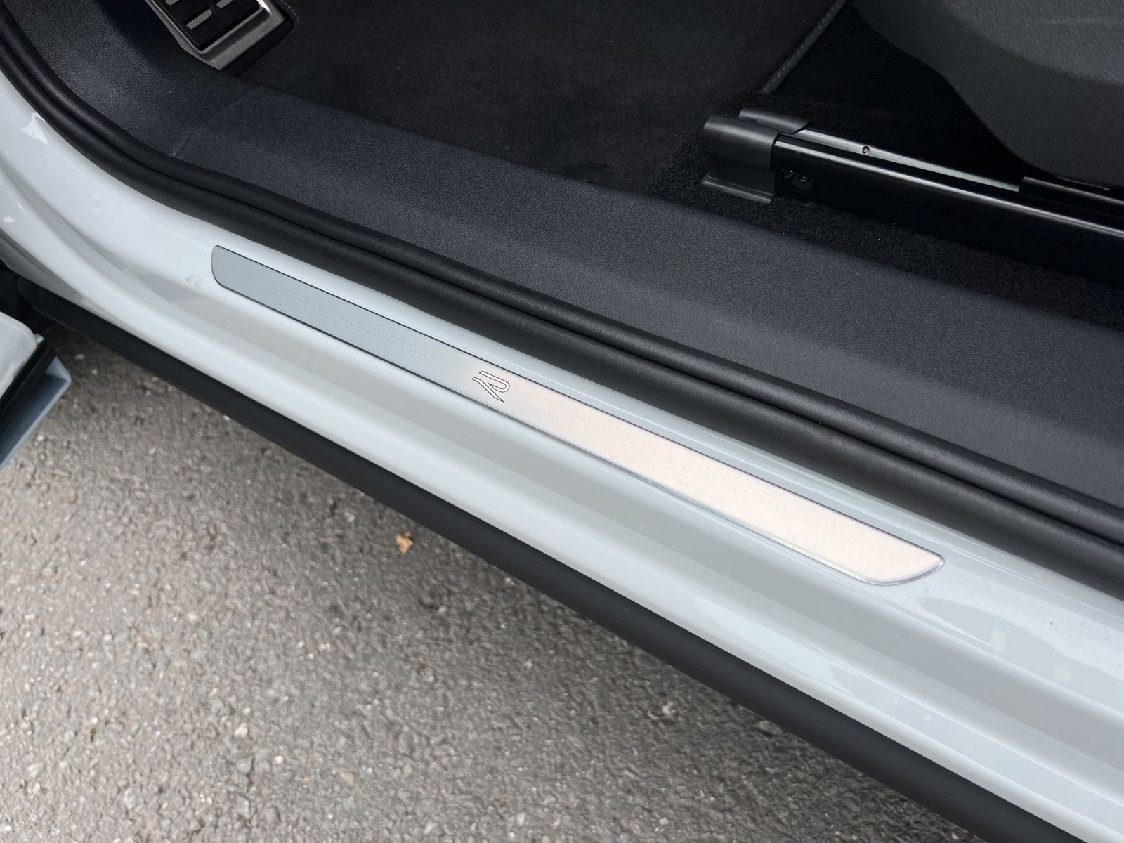 Tiguan R-Line 1,5 l eHybrid OPF DSG