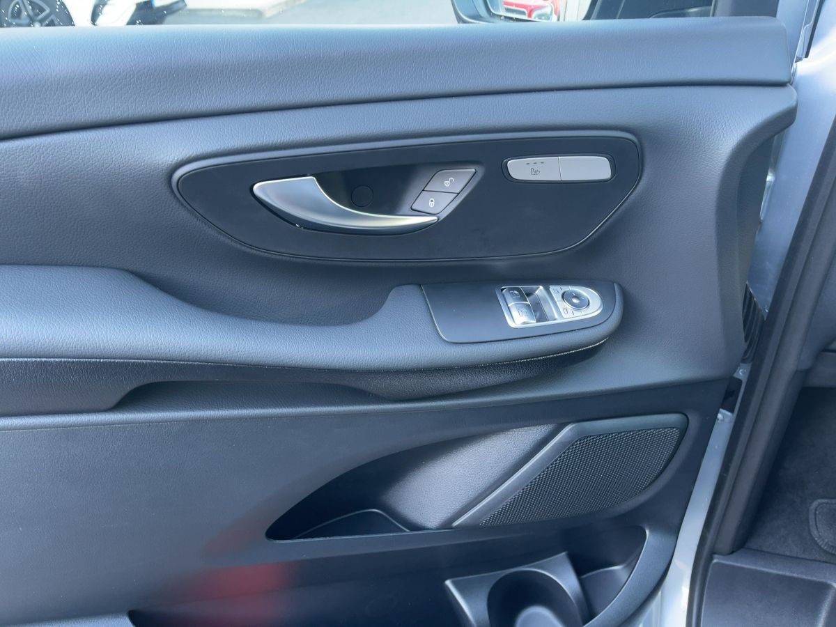 Fahrzeugabbildung Mercedes-Benz V 250 d extralang Navi/Kamera/Distronic/17''