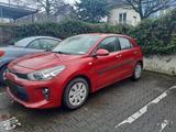 Kia KiA  Rio  1.3  Wie neu Oma Auto - Kia Rio in Karlsruhe