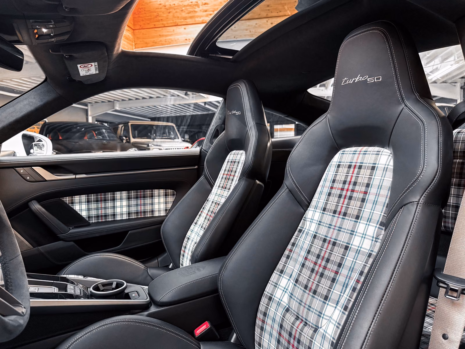 Porsche 911 Turbo S 50 Jahre Lift+Burmester+Pano+360°Kam
