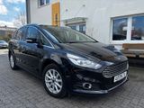 Ford S-Max S-MAX Titanium Automatik - 7 - Sitzer = - Ford S-Max aus 2017