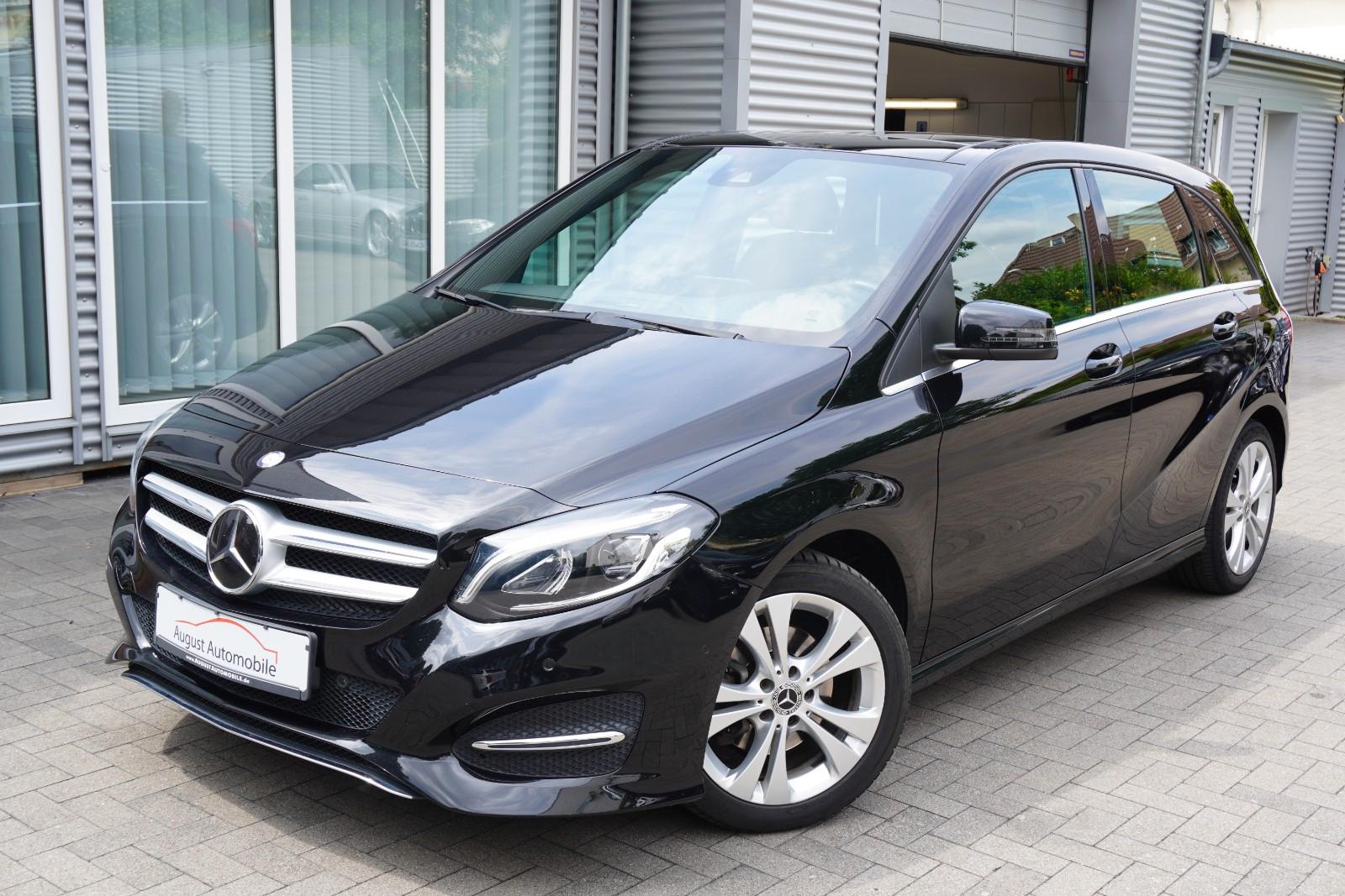 Mercedes-Benz B200 Urban Pano HarmKar ACC AHK Navi SHz LED PDC