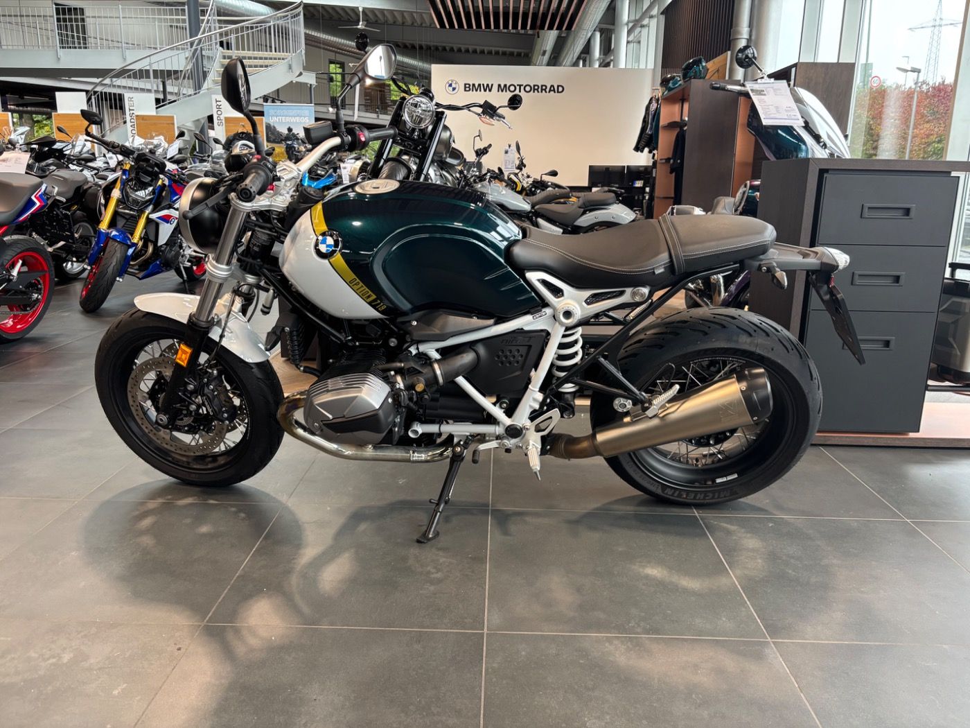 Fahrzeugabbildung BMW R nine T Pure Option 719