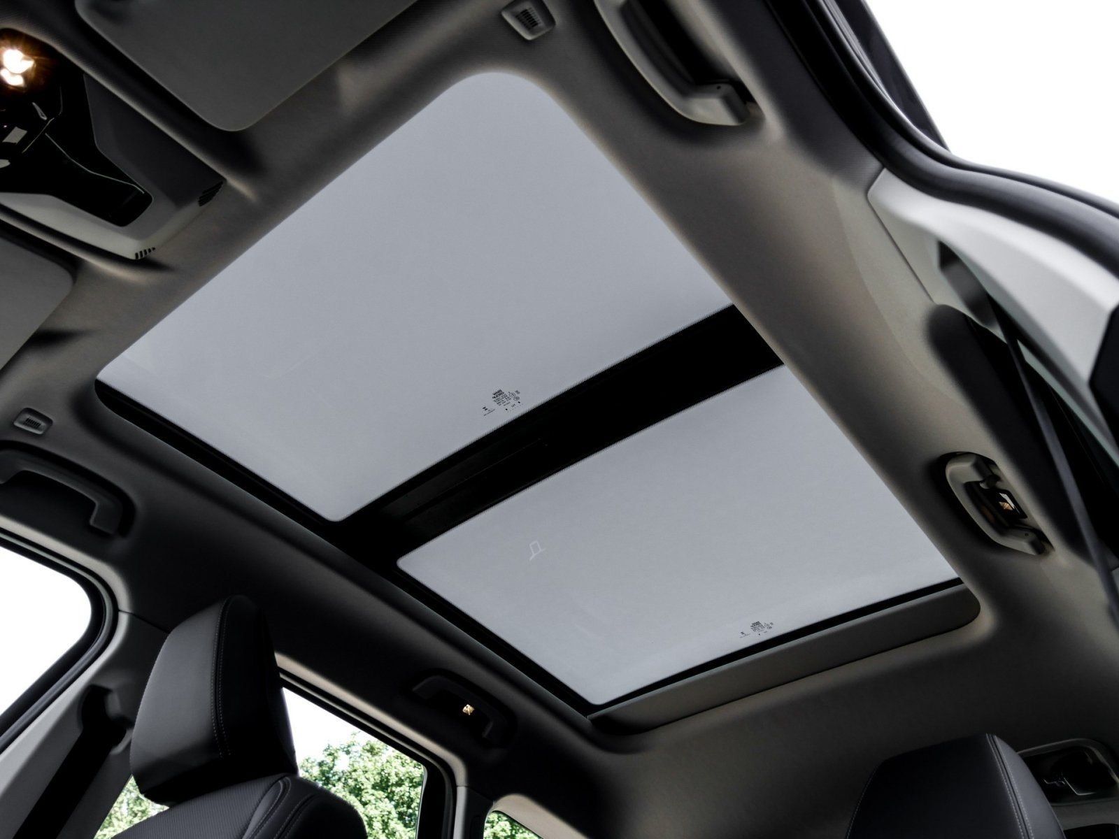 BMW X1 sDrive20d PANO H K ADAPT.LED DA PA foto 11