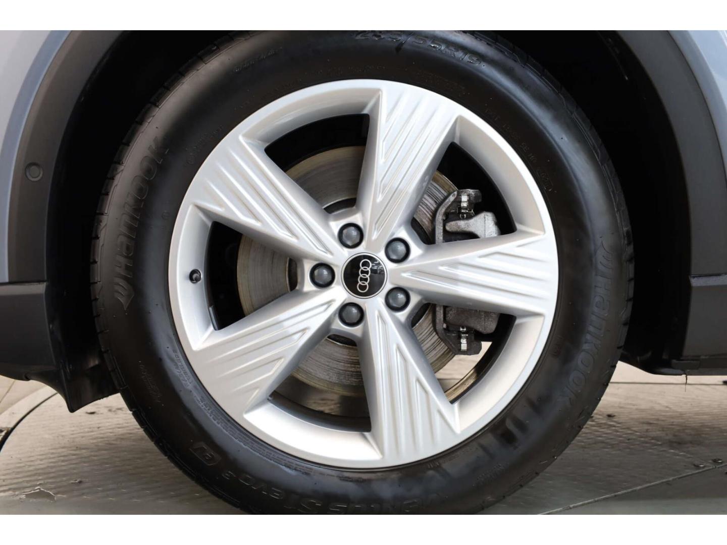 Audi Q4 45 quattro AHK/W-Pumpe/RFK/P-Dach/ACC, миниатюра 8