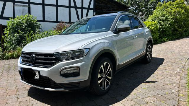 VW T-Roc 1,5 TSI ACT OPF Style United, AHK, Sitzh.