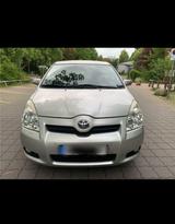 Toyota Corolla Verso 2,2-l-D-4D - Toyota Corolla Verso in Hamburg