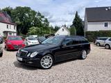Mercedes-Benz E 230 E T-Modell E 230 - Mercedes-Benz E 230 mit Benzin-Antrieb