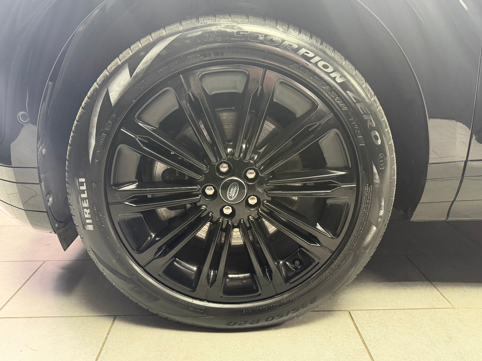 Fahrzeugabbildung Land Rover Range Rover Evoque Dynamic SE |AHK|MERIDIAN|360°