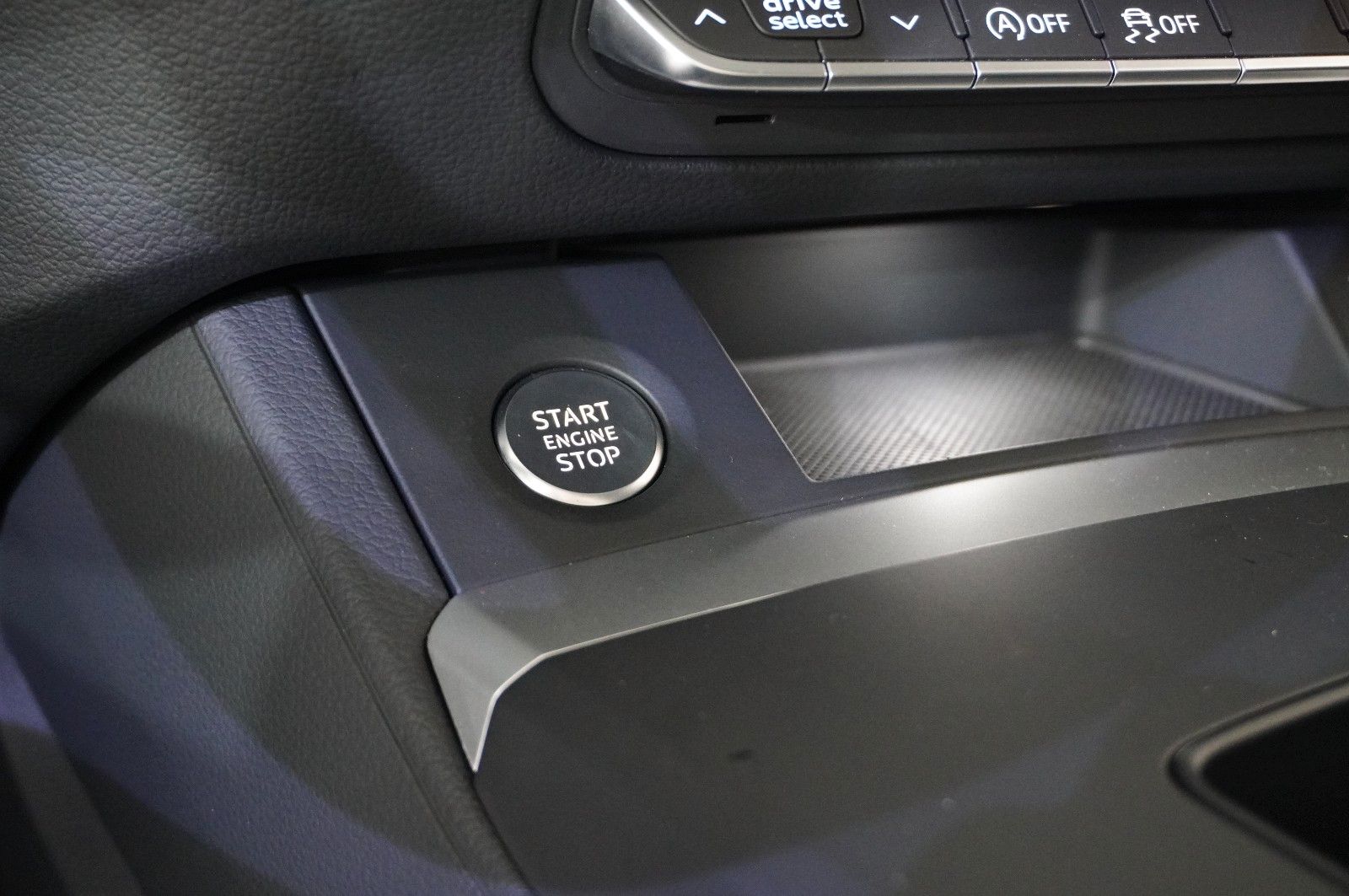 Fahrzeugabbildung Audi Q5 35 TDI ADVANCED NAVI/LED/KAMERA/VIRT/LEDER/SH