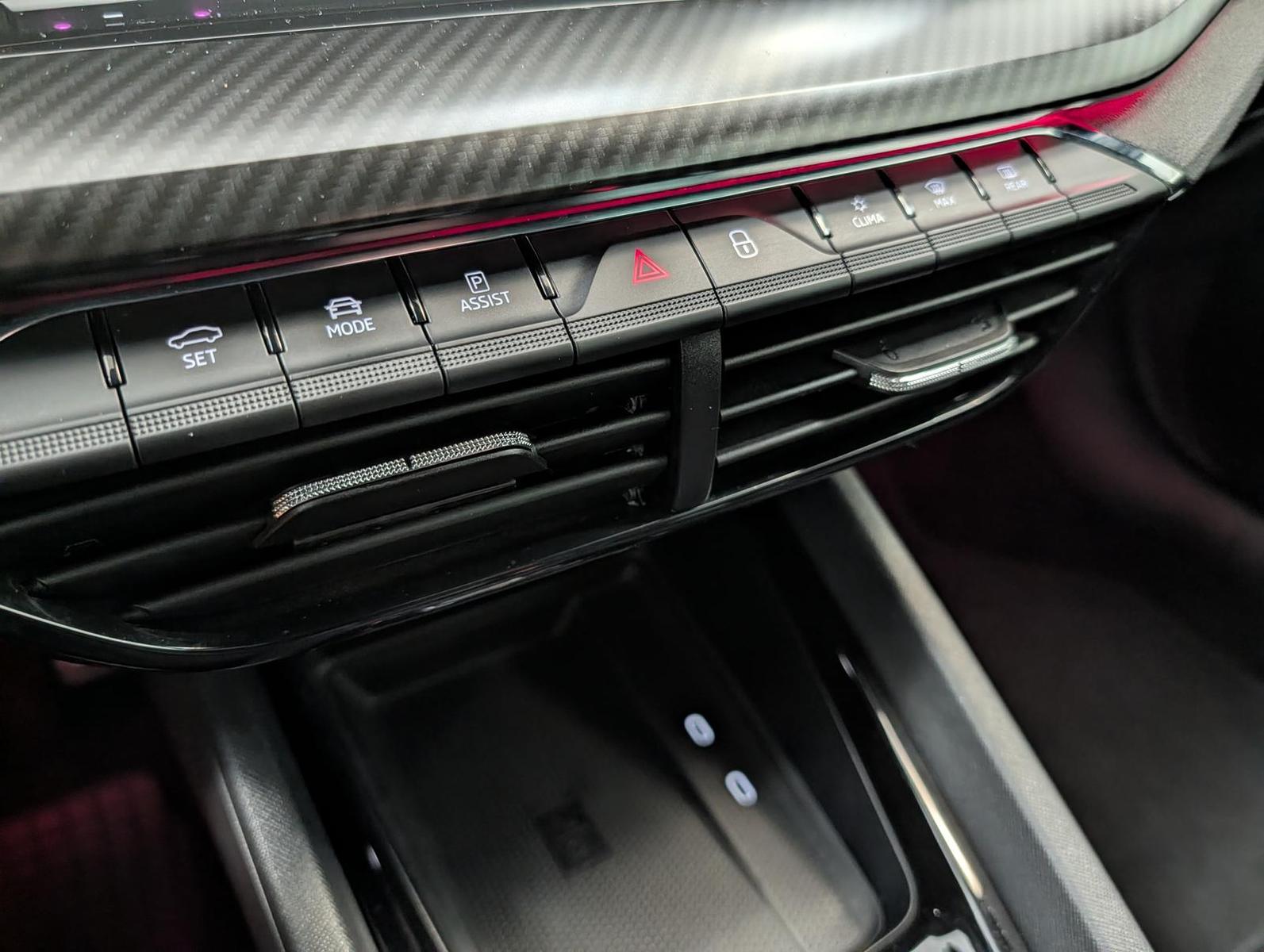 Skoda Octavia 2.0 TSI RS Matrix HuD Navi AHZV RFK Alu1, миниатюра 20
