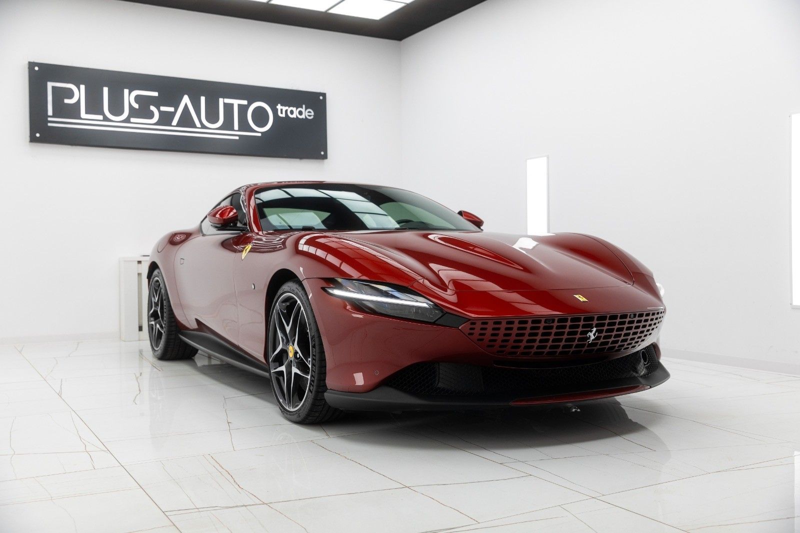 FERRARI Roma