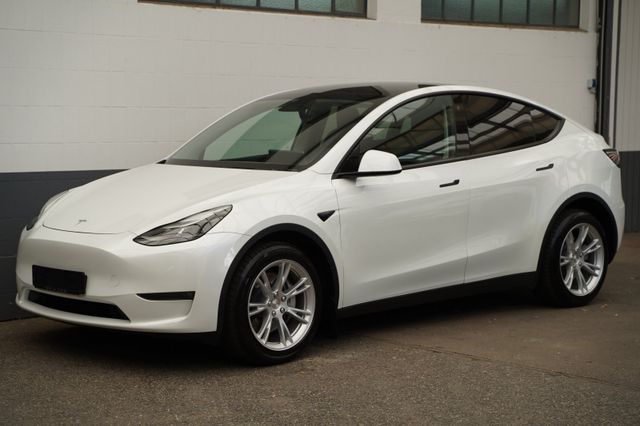 Tesla Model Y Long Range AWD *Matrix-LED*Mwst. ausweis