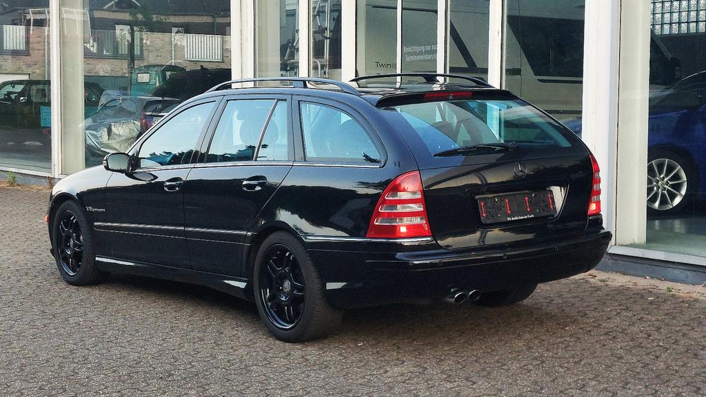 Mercedes-Benz C 32 AMG