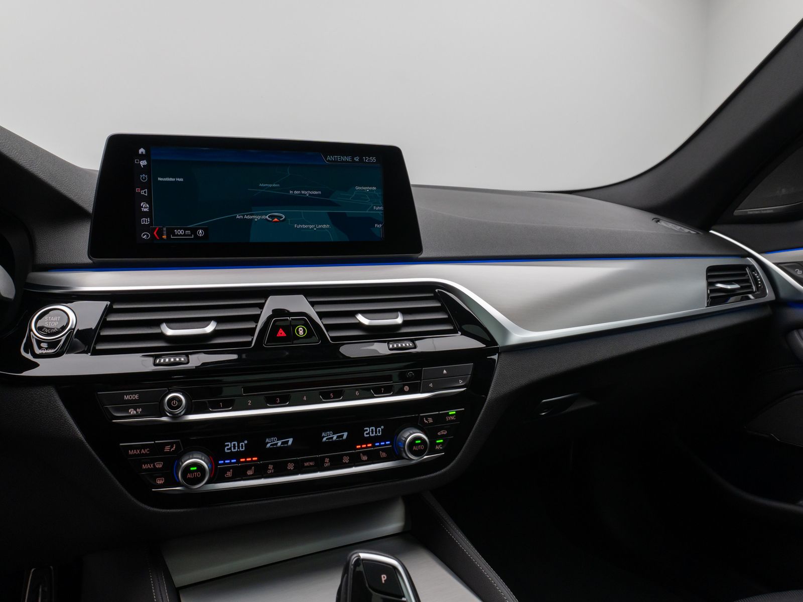 Fahrzeugabbildung BMW 530d xD M Sport Panorama Kamera HUD H/K Komfort