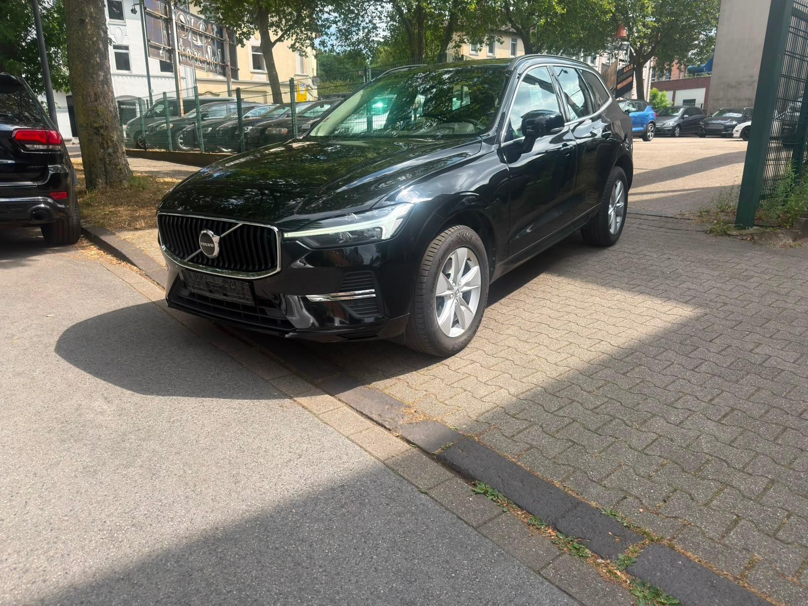 Volvo XC60 Momentum Pro AWD *Turbo Schaden*