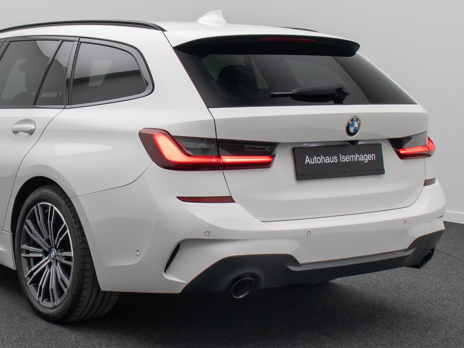 Fahrzeugabbildung BMW 320d M Sport Alarm DAB Kamera Komfort CockpitPro