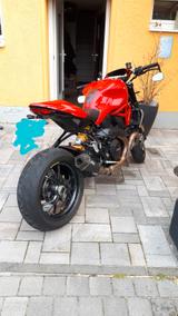 Ducati Monster 1200 R  - Ducati Monster 1200 R