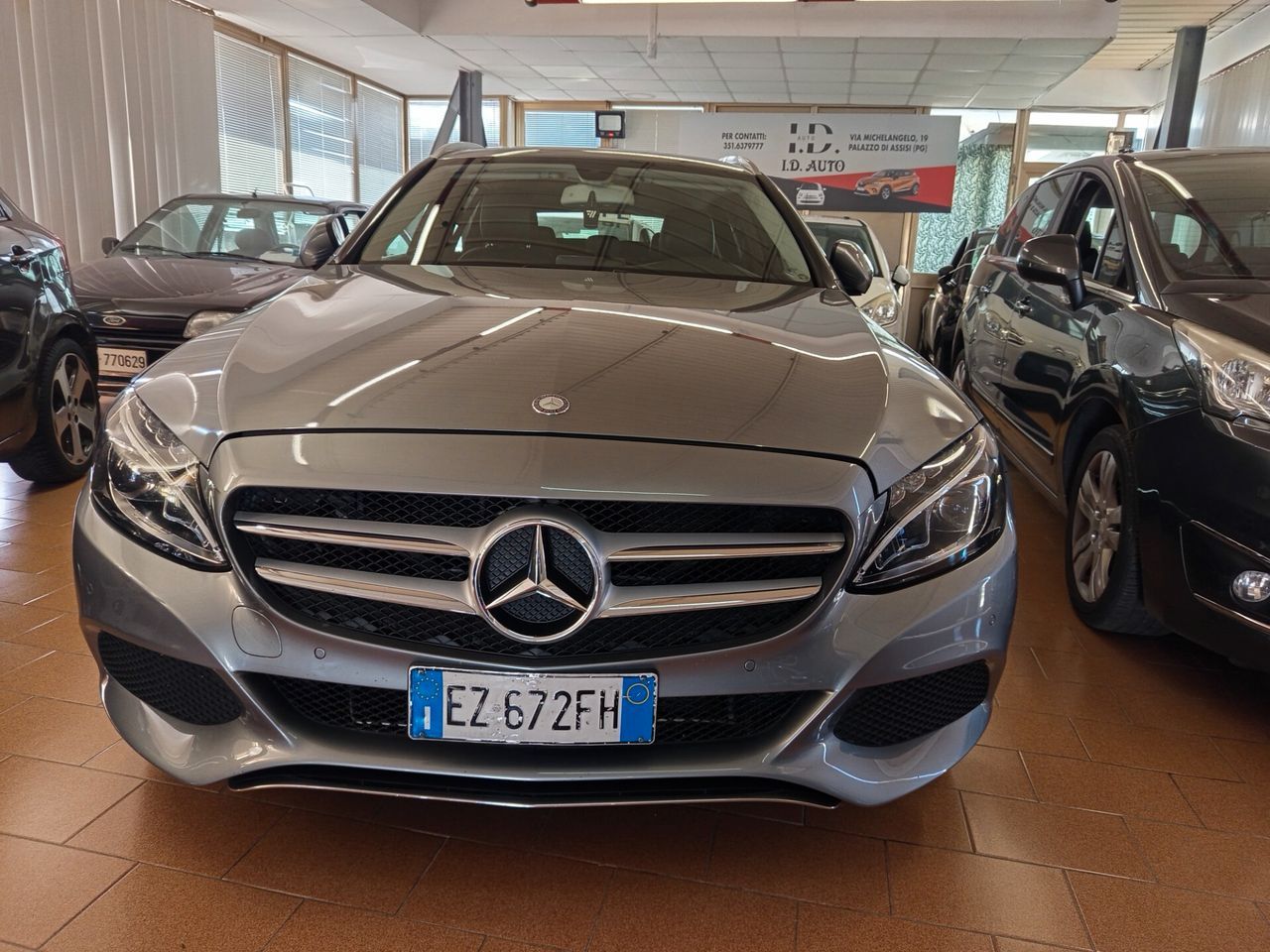 MERCEDES-BENZ C 200