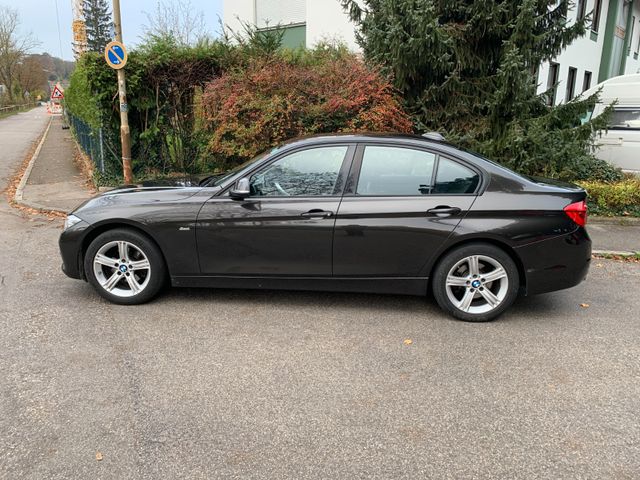 BMW 318d Sport Line Sport Line