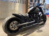 Harley-Davidson FLFBS Fat Boy Custom Bike - HARLEY-DAVIDSON CUSTOM BIKE