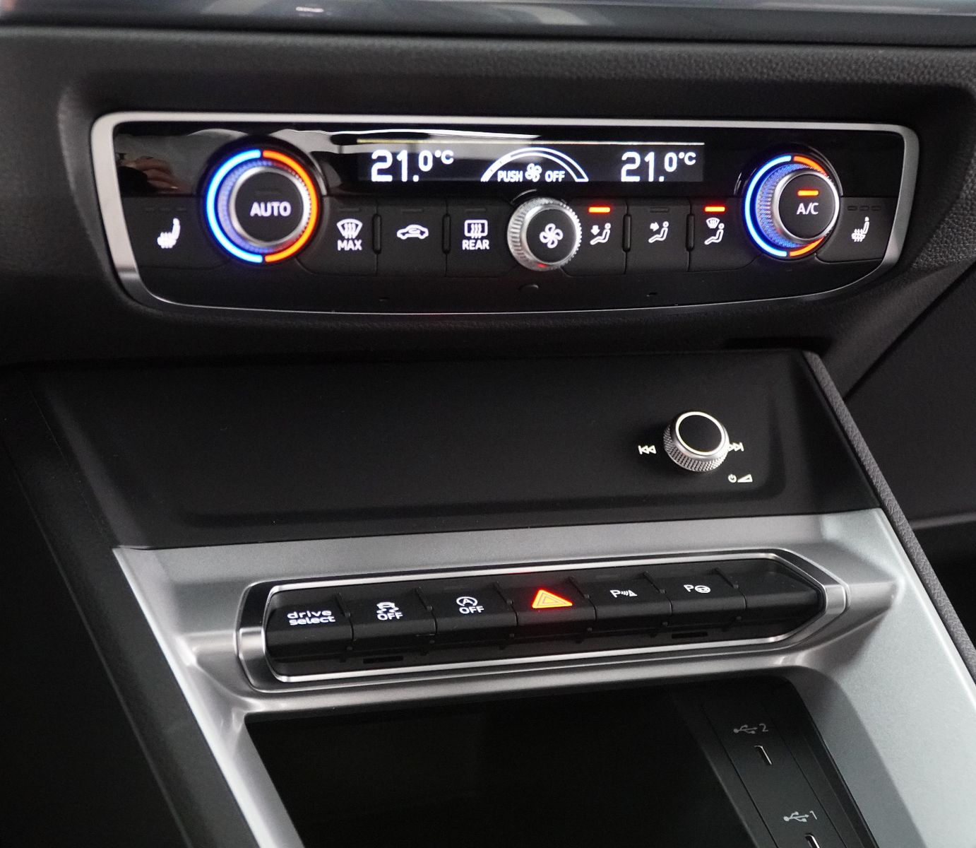 Audi Q3 Sportback Nanograu mit Optik-Paket S Line foto 20