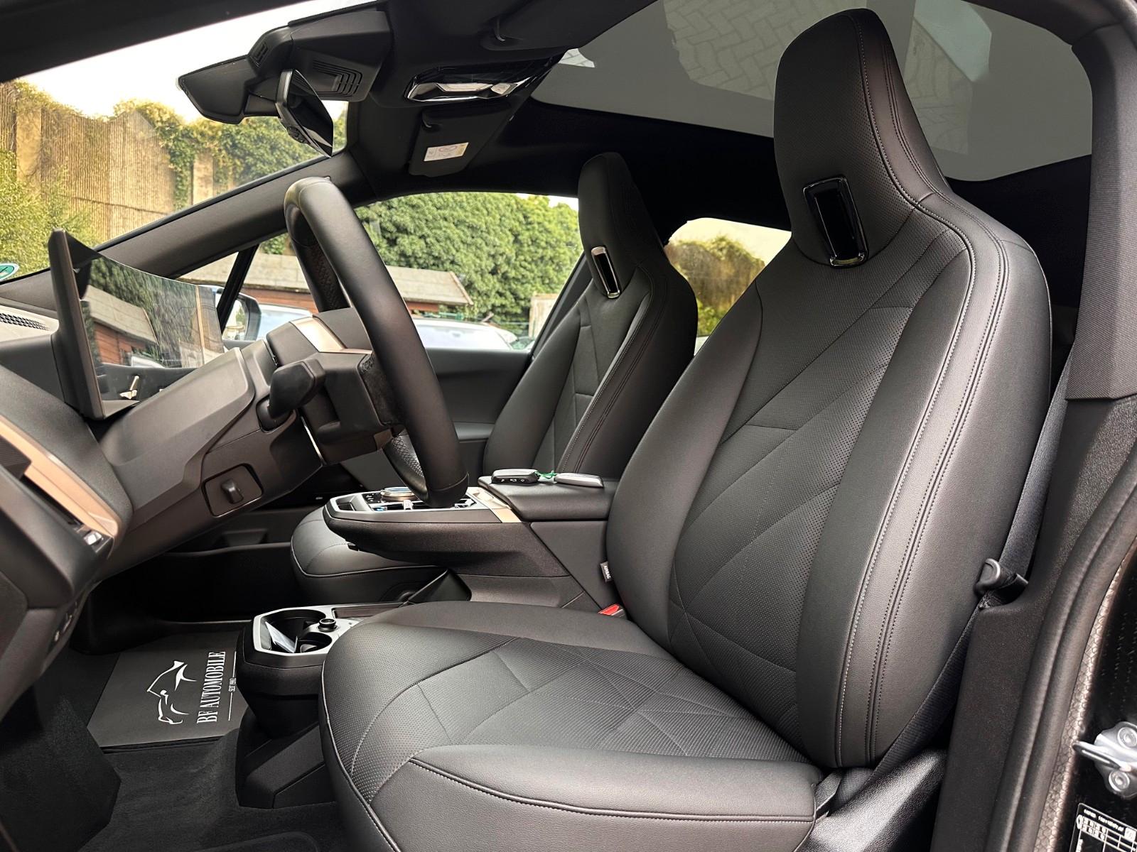 BMW iX xDrive40 M Sport PANO-SKY*AHK*DA-Prof*360°