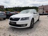 Skoda Octavia Lim Elegance PDC|NAVI|SHZ|MEMORY|KEYLESS - Skoda Octavia: Automatik