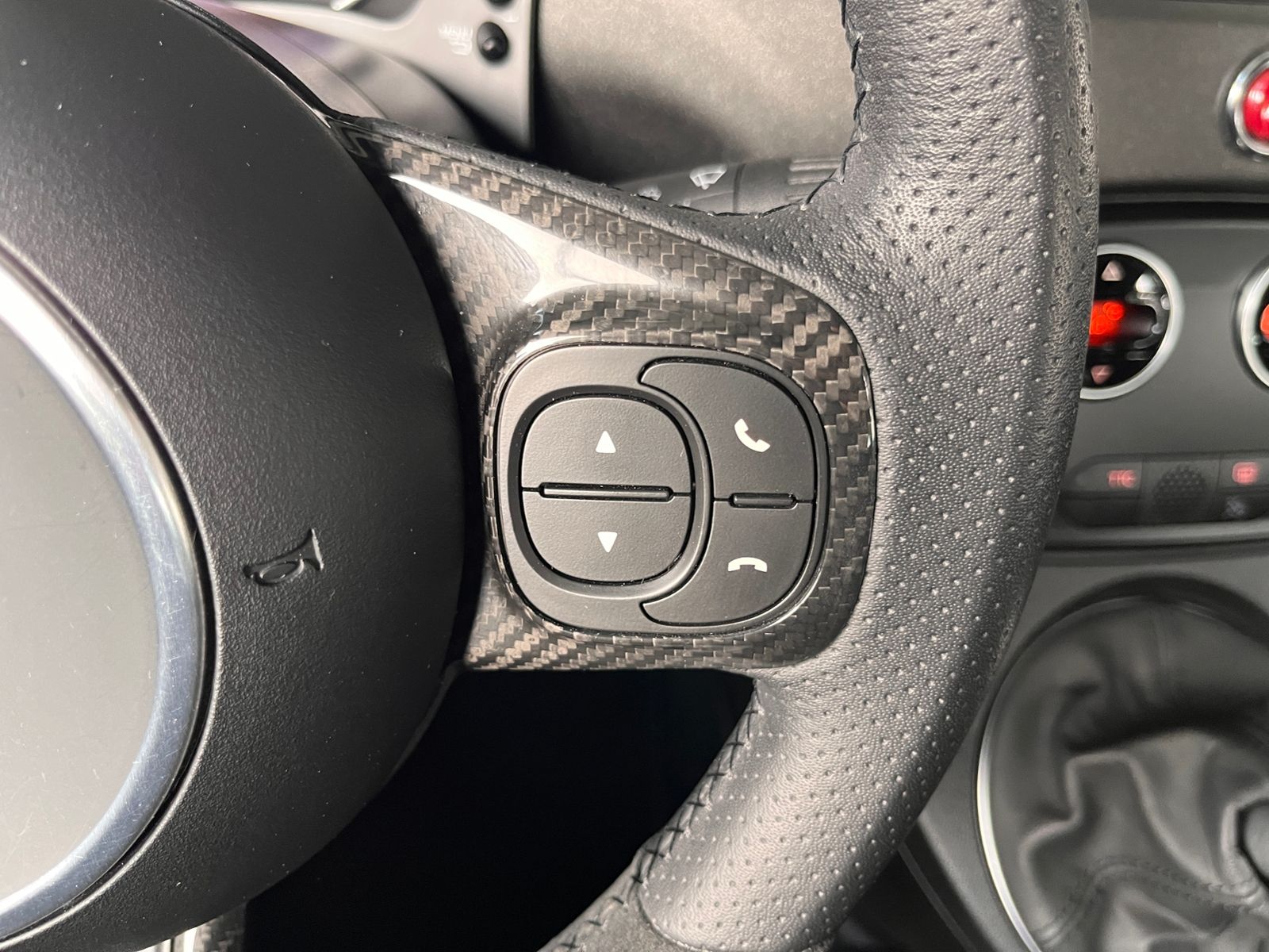 Fahrzeugabbildung Abarth 595 Competizione NAVI Xenon ALU