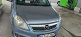 Opel Zafira Life - silberne Opel Zafira Life