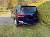 Volkswagen Touran 2.0 TDI SCR DSG Highline BMT Highline - VW Touran von privat