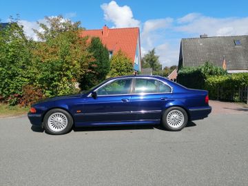 BMW 528 - 3