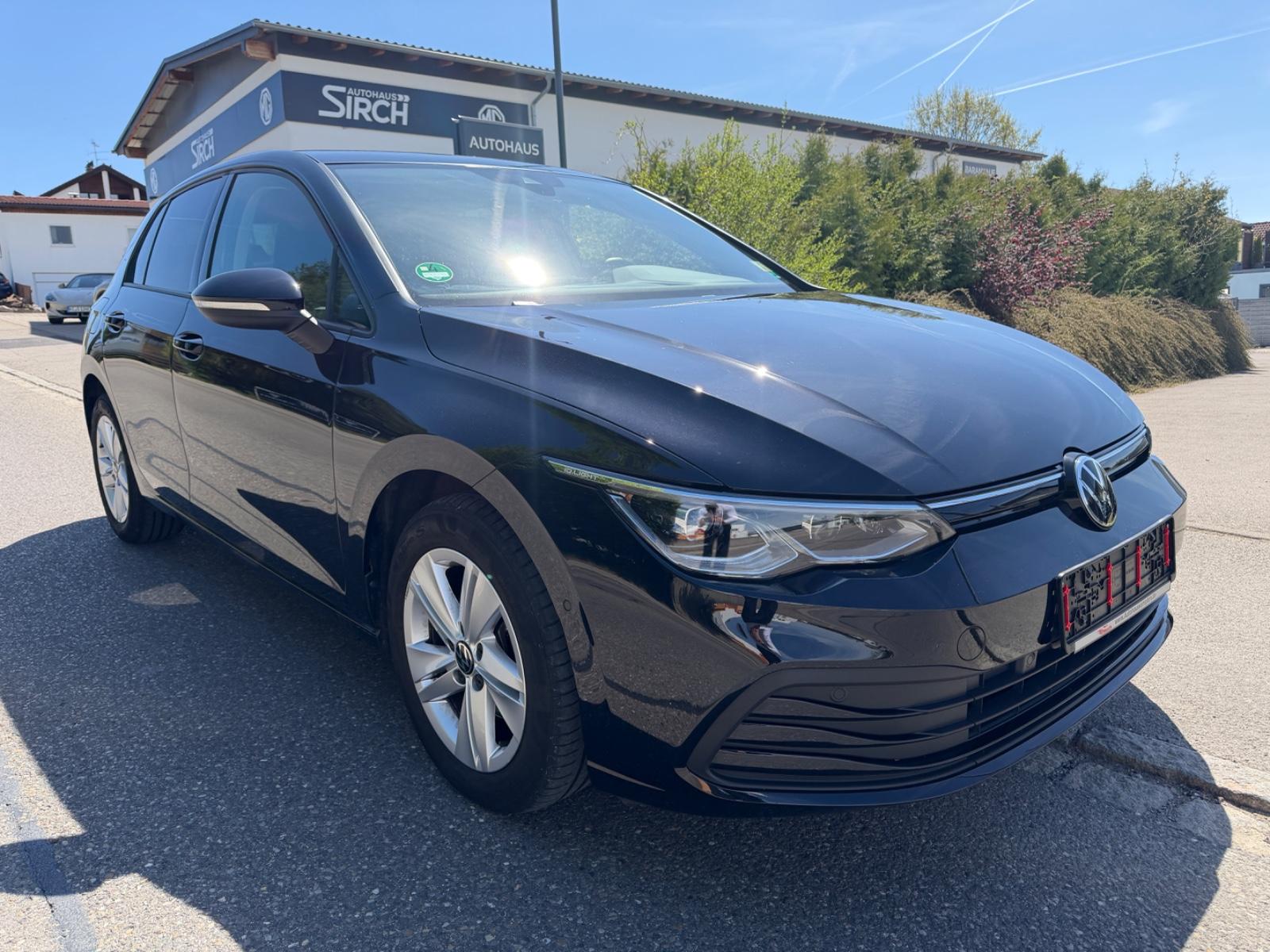 Volkswagen Golf VIII Lim. Life NAVI/ACC/1.Hd