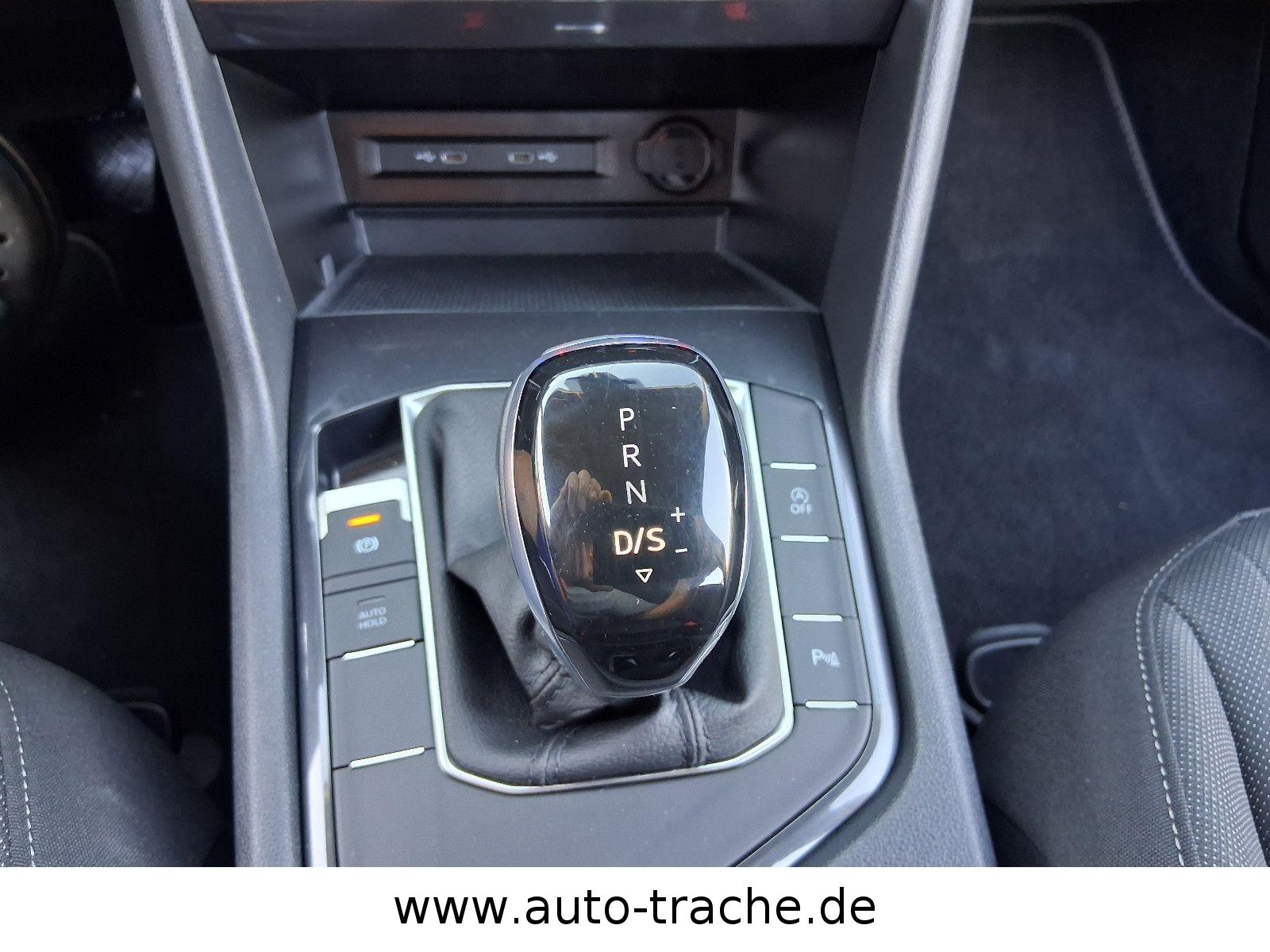 Volkswagen Tiguan  Life AHK Navi 7 Sitze GRA LED DAB Navi