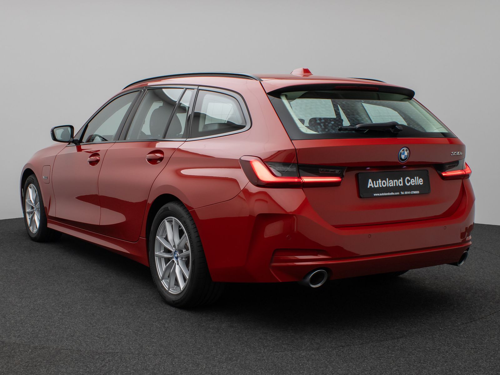 Fahrzeugabbildung BMW 330e DAB CockPit+ PDC LED Geschwindigkeitsreg.